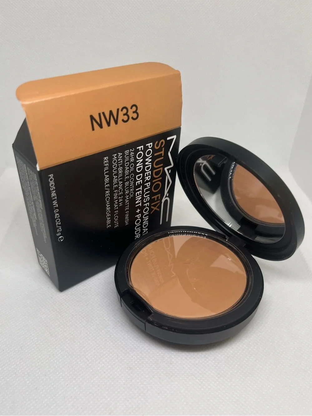 New MAC Studio Fix Powder Foundation NW33